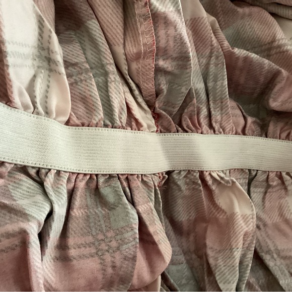 Threshold Red and Green Plaid Holiday Queen Sheet set. - Picture 5 of 8